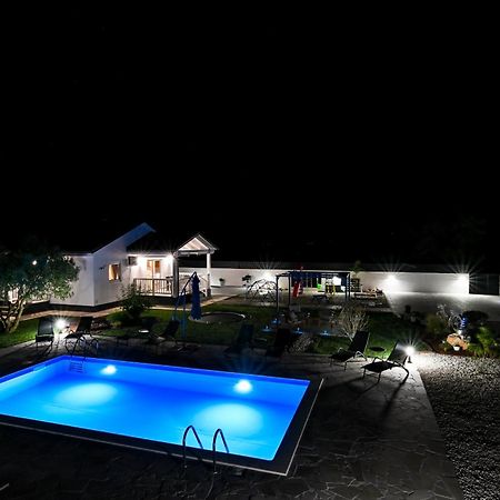 Holiday Home Aprilis With Pool, Jacuzzi And Sauna Galovac  Eksteriør bilde