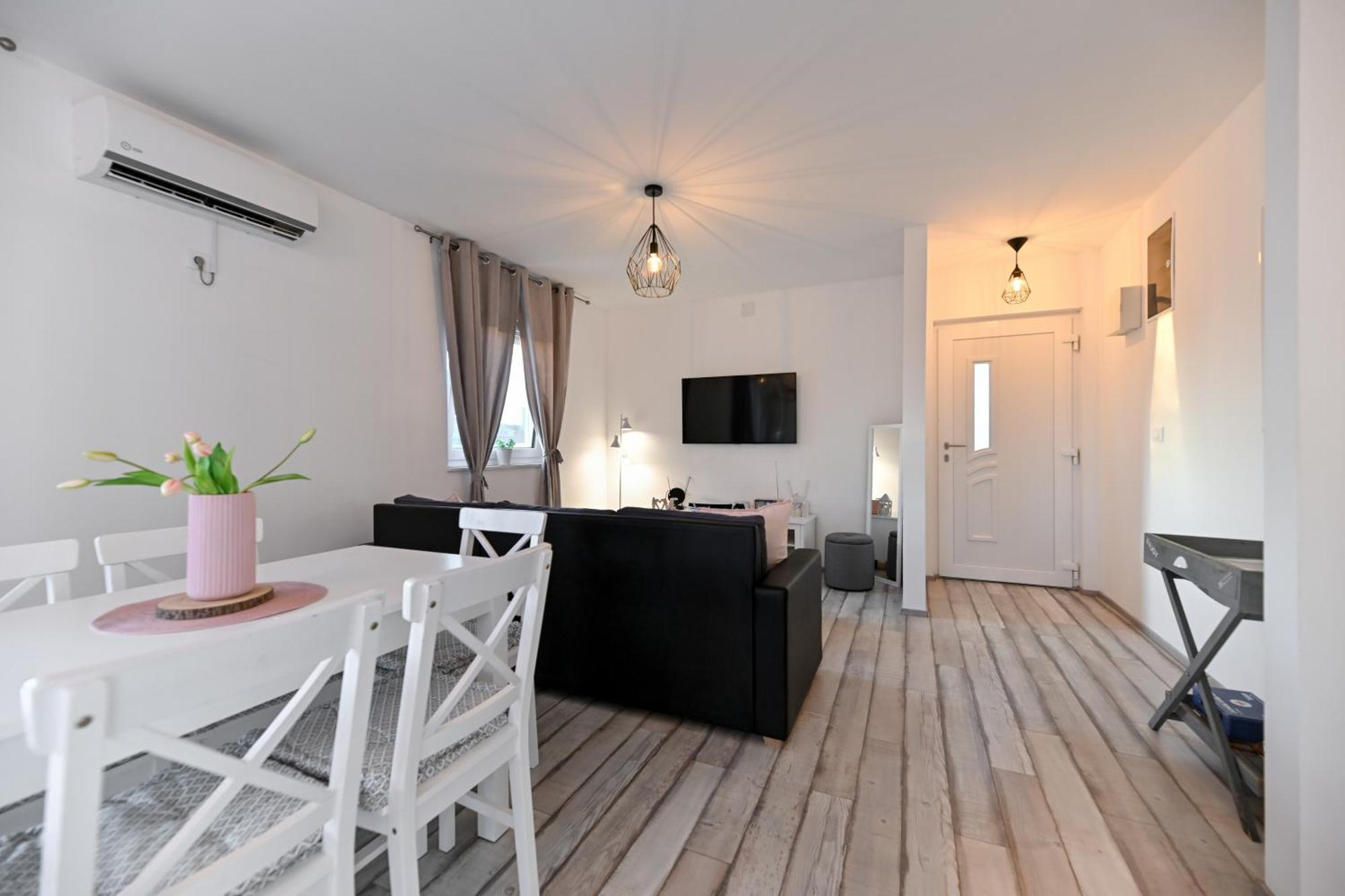 Holiday Home Aprilis With Pool, Jacuzzi And Sauna Galovac  Eksteriør bilde