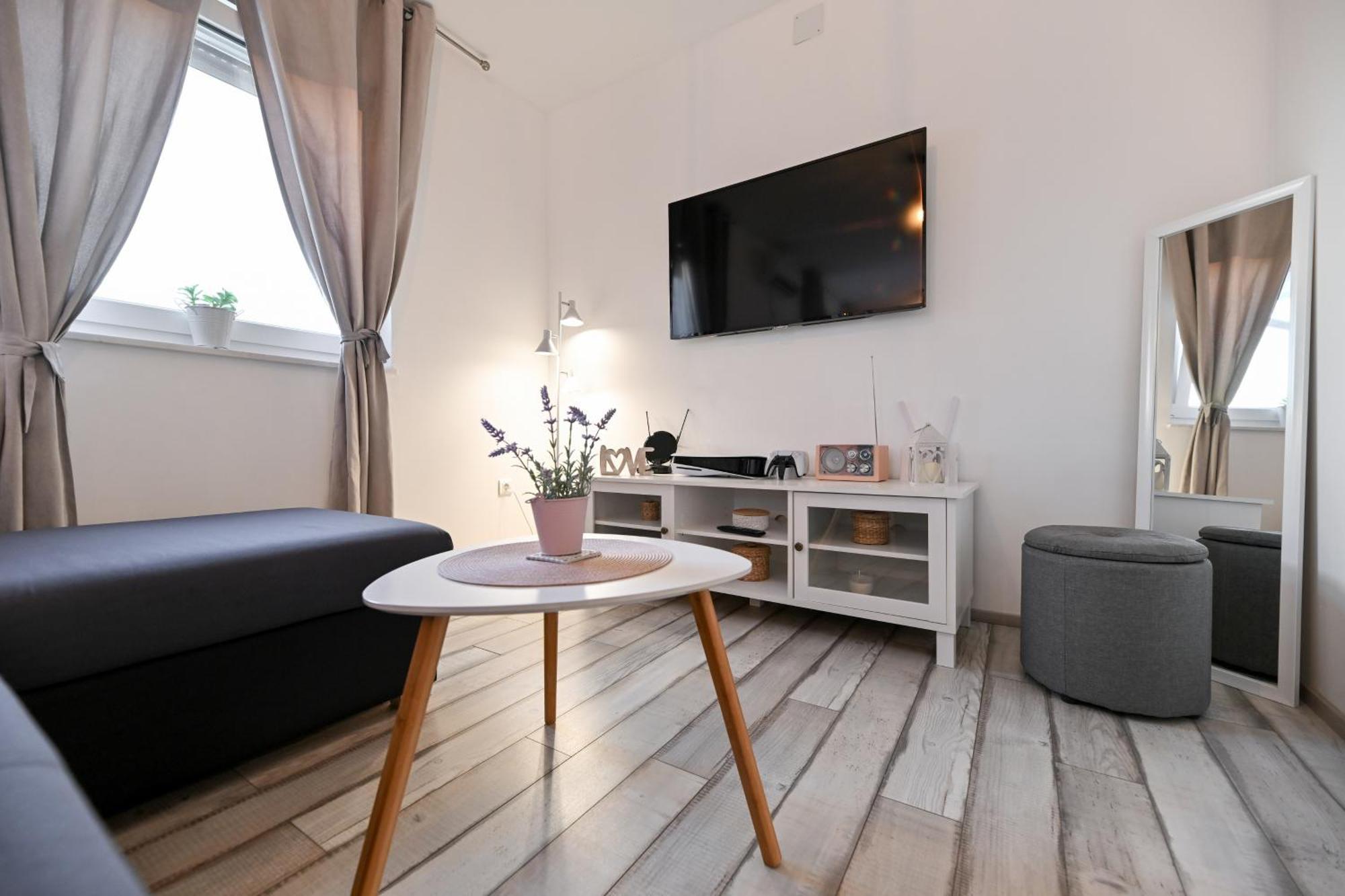 Holiday Home Aprilis With Pool, Jacuzzi And Sauna Galovac  Eksteriør bilde