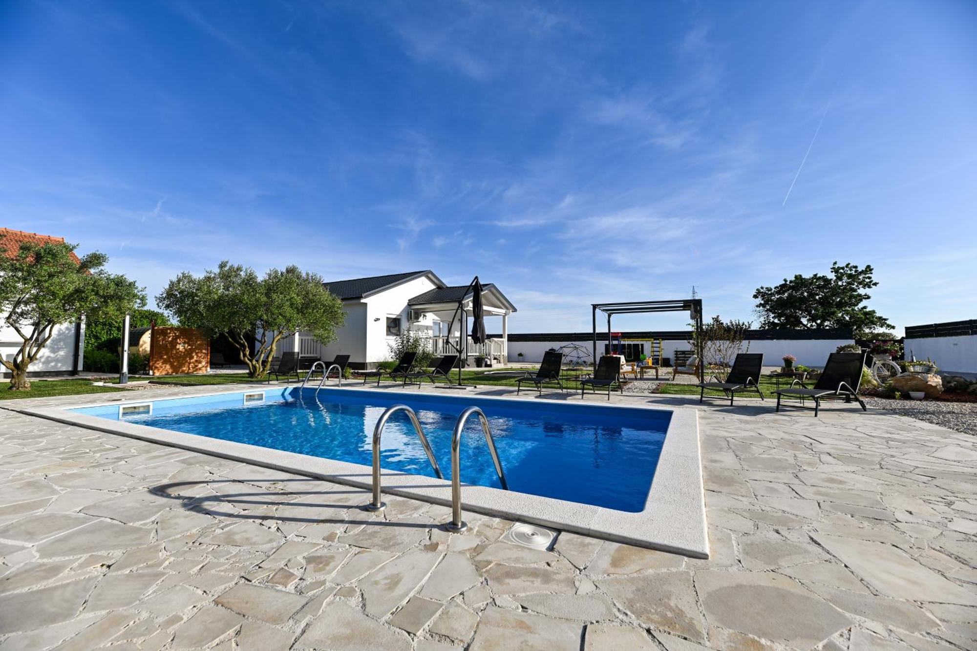Holiday Home Aprilis With Pool, Jacuzzi And Sauna Galovac  Eksteriør bilde