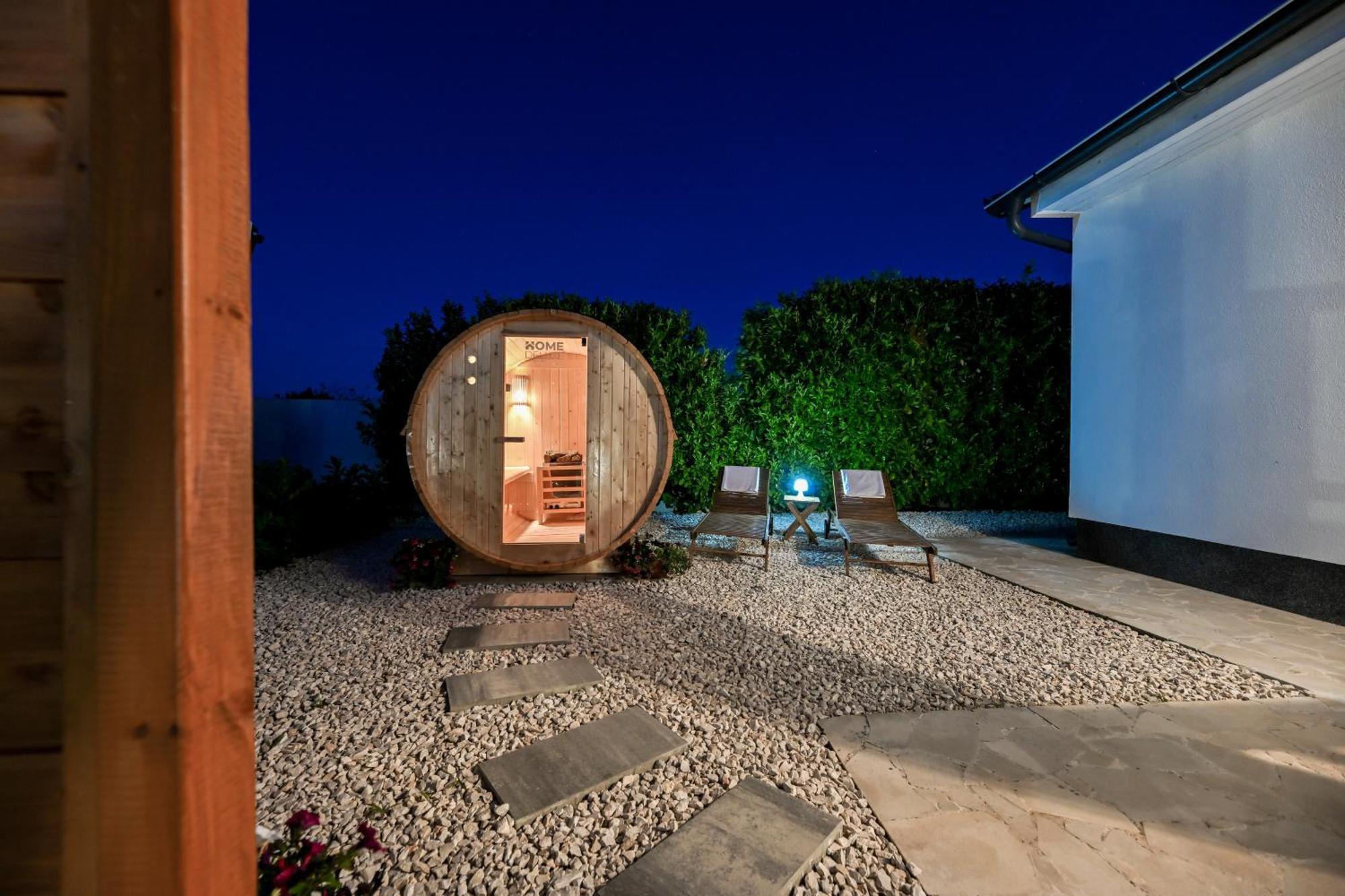 Holiday Home Aprilis With Pool, Jacuzzi And Sauna Galovac  Eksteriør bilde