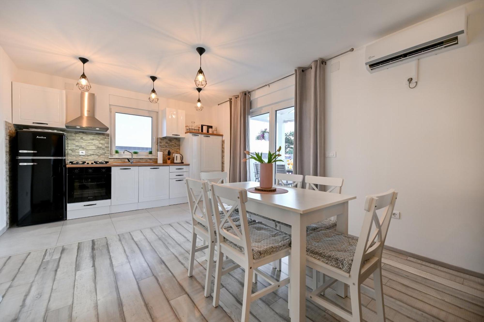 Holiday Home Aprilis With Pool, Jacuzzi And Sauna Galovac  Eksteriør bilde