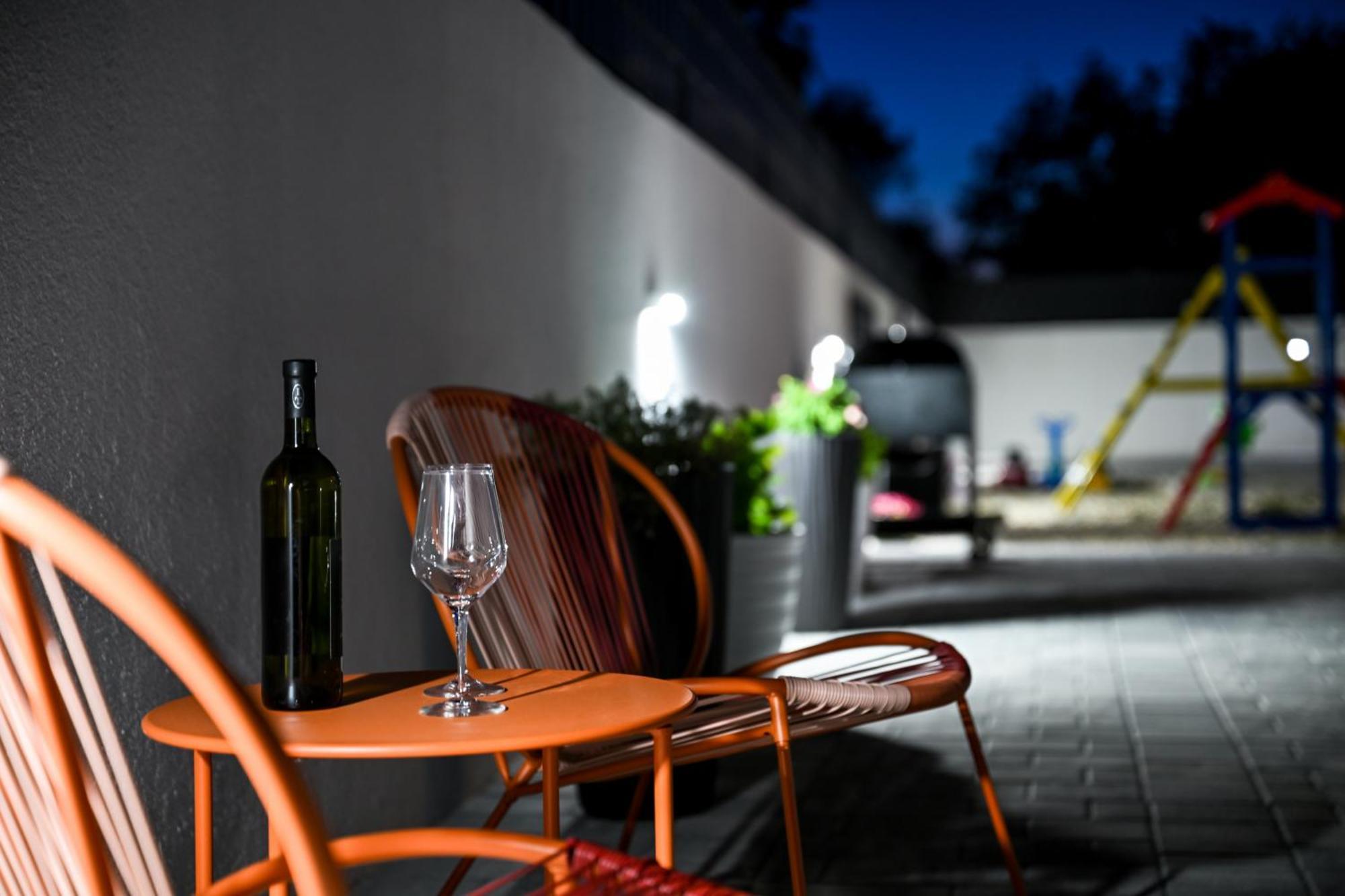 Holiday Home Aprilis With Pool, Jacuzzi And Sauna Galovac  Eksteriør bilde