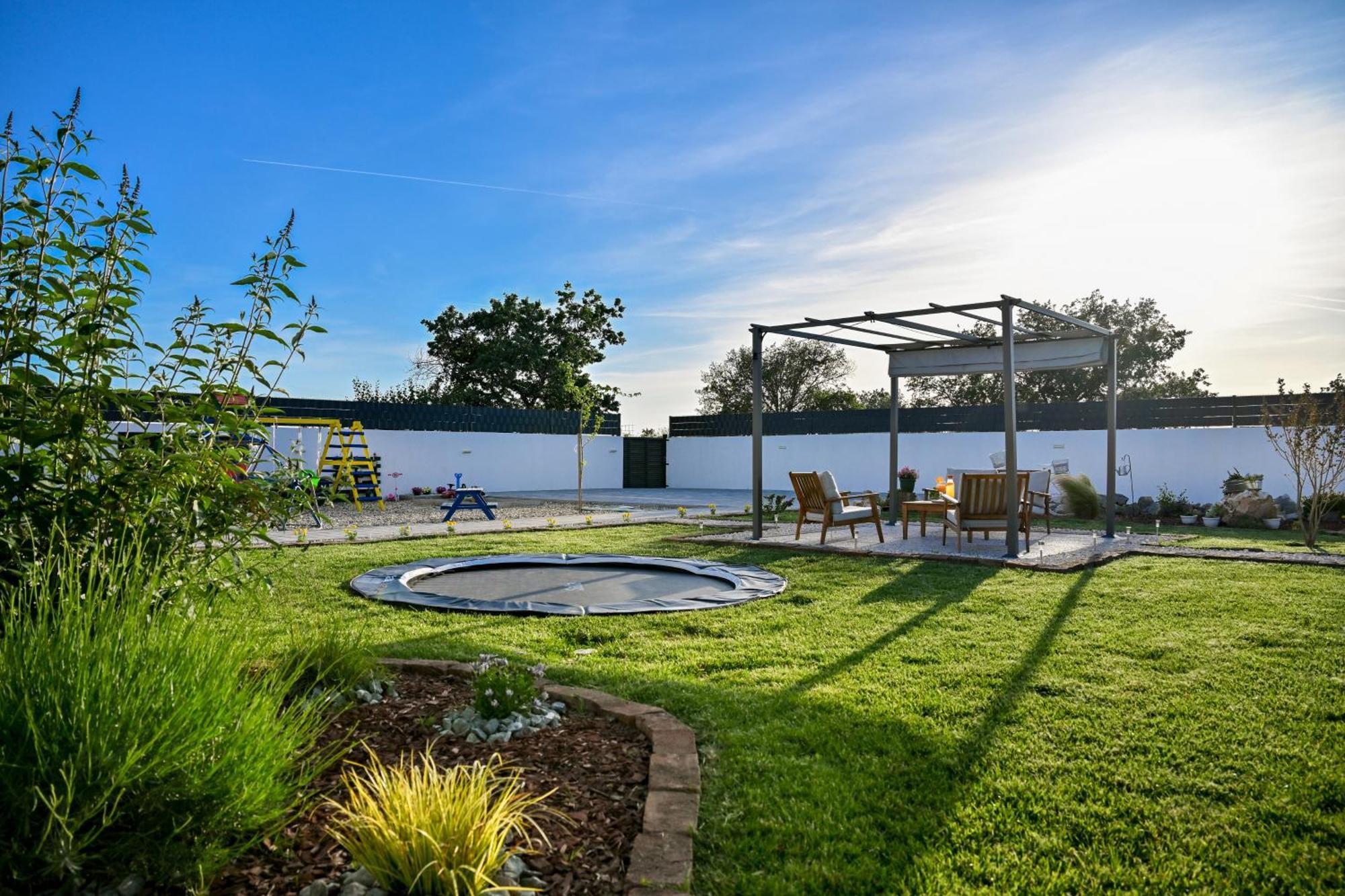 Holiday Home Aprilis With Pool, Jacuzzi And Sauna Galovac  Eksteriør bilde